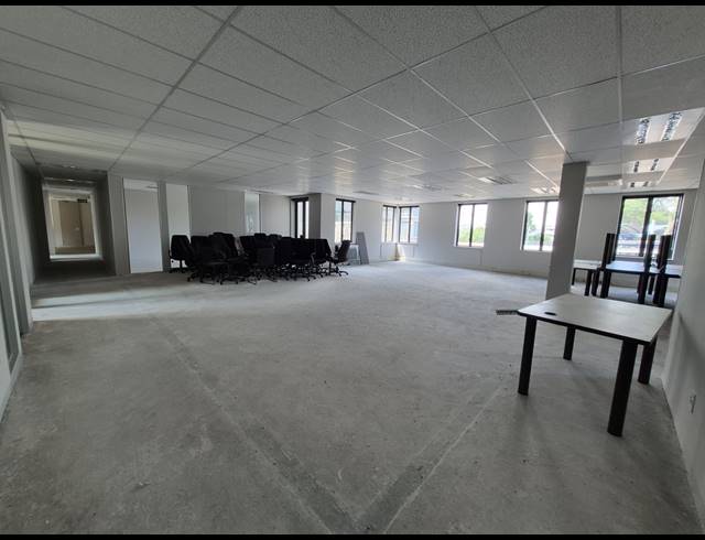 555M² OFFICE TO LET IN SANDTON CENTRAL